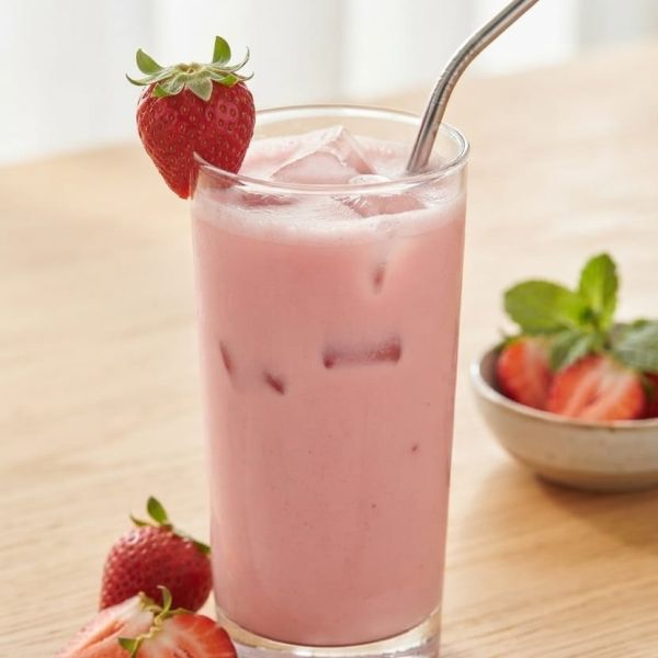 StrawBerrry Milk Juice