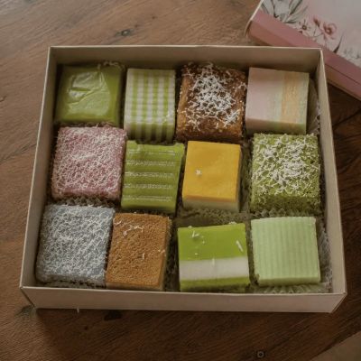 Kueh Gift Box of 12