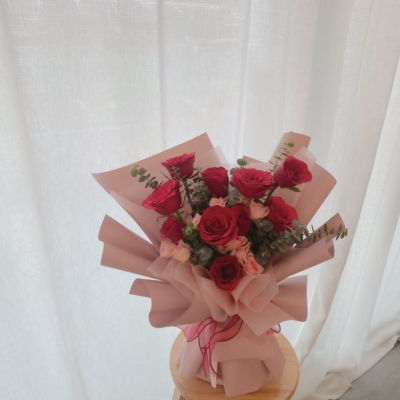 Red Rose Spray