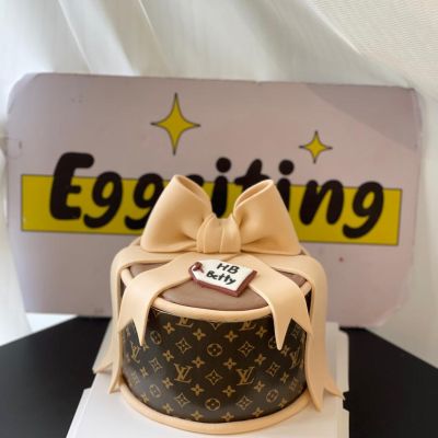 LV Ribbon cake