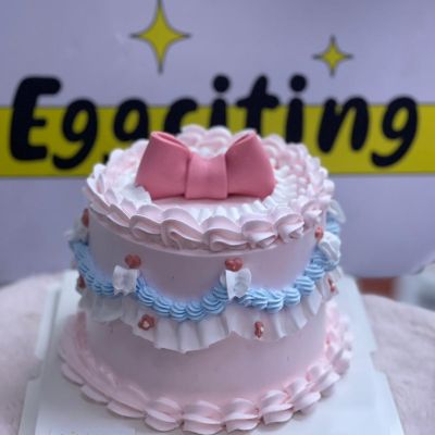 Pink Vintage Cake