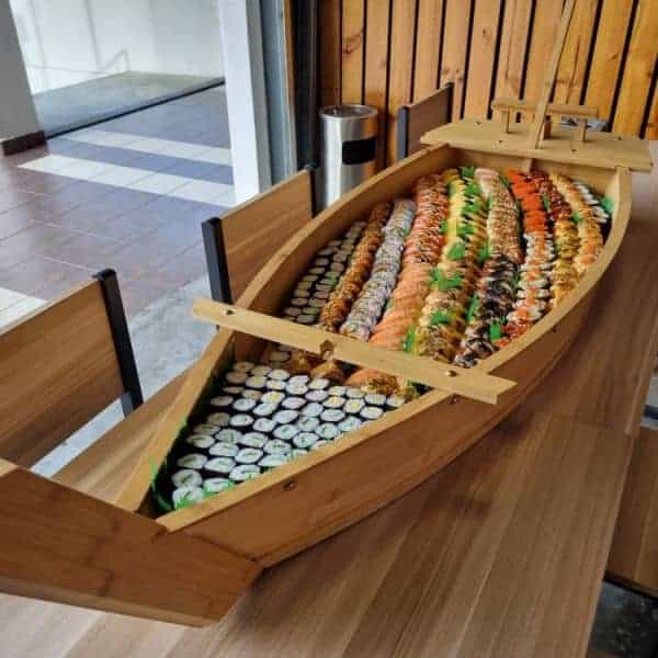 大型寿司船3