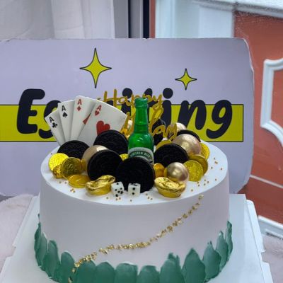 Heineken Money-pulling cake
