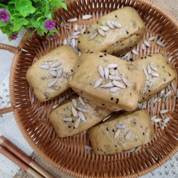5️⃣ Clean Carbo Mulberry Black Sesame Brown Sugar handmade Mantou 4pcs