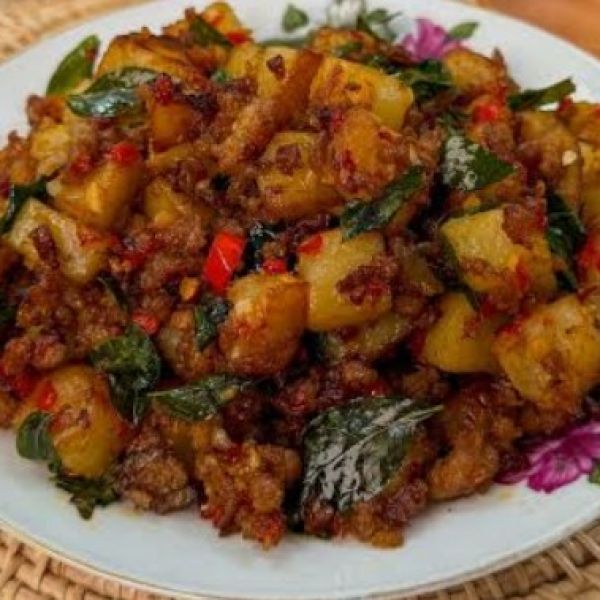 1️⃣ Spicy Potatoes Chic Mince